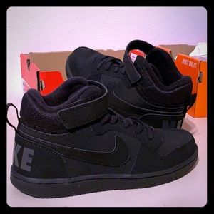 Nike youth basketball shoes